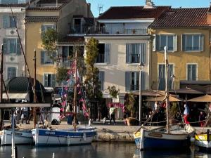 Appartements Casa Sana sur le port : photos des chambres