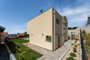 Villa Franka - holiday home with a private pool