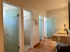 Spacious No Stairs Gated Community Pool Parking Gym