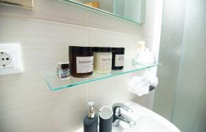 Sunny apartment - by the sea