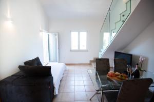 Sunny apartment - by the sea