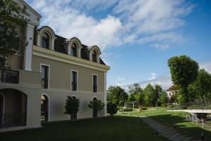 Domeniile Martinutzi - Hotel Cardinal