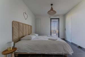 immeuble haut standing avec vue étang et parking