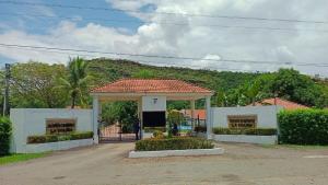 Piscina, sol y placer en Girardot
