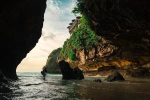 New 2BR Villa with Private Pool and Rooftop