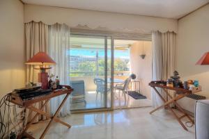 REF 1514 - Apartment with unobstructed view to rent