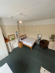 11 Tabor Grove Room 6