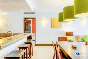 Top Beachfront Complex Private Patio & Shared Pool