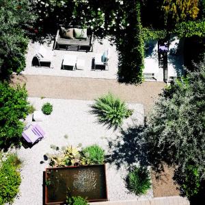 One-Bedroom Apartment with Garden