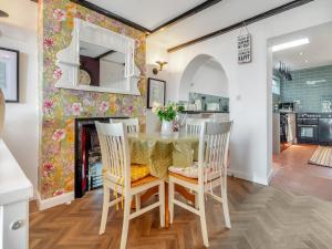 Rosie Lee By The Sea