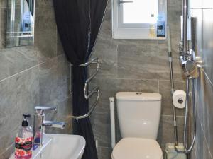 The Shepherds Hut - Uk46633