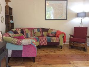 Druimbhan, 1 Railway Cottage,