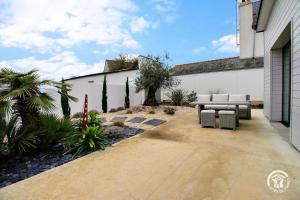 LAtelier dartiste by Domaine de Colomban - plages et commerces à pieds