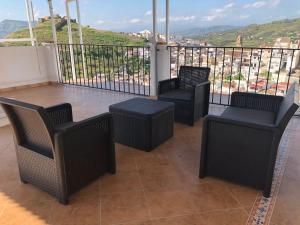 3-bedroom top apartment with amazing views