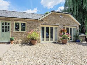Stone Lodge