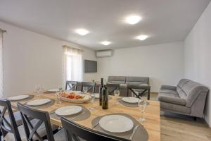 House Milka with Whirlpool and Sauna