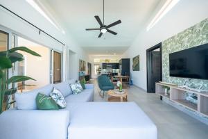 Ocean View, Style, Freedom