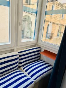 Sea View Duplex - Sliema Centre