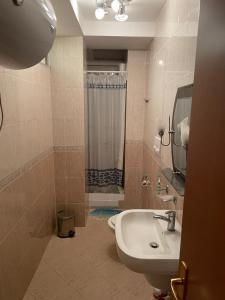 Shengjin Seaside Apartment Top floor