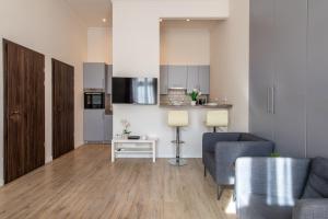 Ultra Central Paulay Ede Street 1BR Apartment