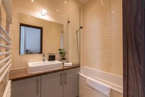 Ultra Central Paulay Ede Street 1BR Apartment