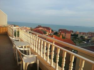 Guest House Rona - Free Parking and Sea View