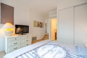 Villas Nice air-conditioned house with flower garden : photos des chambres