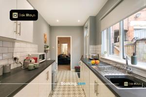 Monthly Deals l Special Retreat l Fosse Road North l Oak Stays Short Lets & Serviced Accommodation Leicester - Free WIFI Available