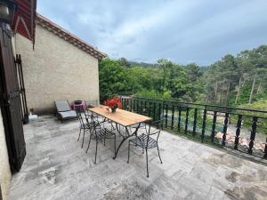 B&B / Chambres d'hotes Chambres d-hotes B&B Le Chant des Pins en Cevennes : photos des chambres