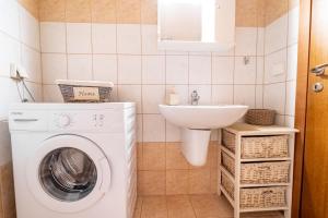 Rosso City Centre Apartment