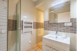 Appartements Jean Jaures - 2 pieces au pied du metro : photos des chambres