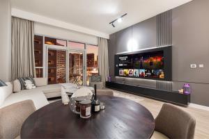 Modern 1BR in Avanti with Pool & Gym