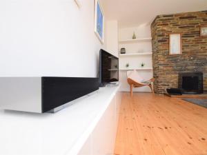 4 Bed in Brixham 76402