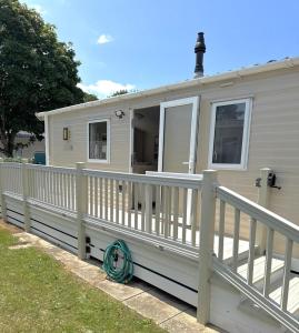 Casita De Cuervo at Shorefield Park - WIFI - Pet Friendly - Passes Included