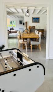 Villas La Roquetiere, Domaine Paradisiaque pour 12 personnes : photos des chambres