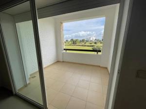 Bel appartement avec piscine vue mer & golf