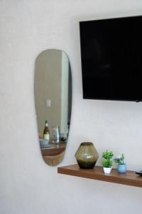 Stylish Studio with Pool Terrace