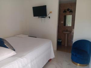 Hospedaje Las Flores Pedernales