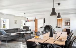 Beautiful Home In Thyborøn With Sauna