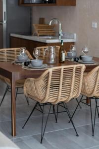 Stylish Studio with Pool Terrace