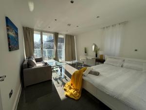 Luxurious Tower Bridge Flat