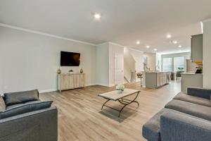 Deluxe Home Near Atlanta Airport