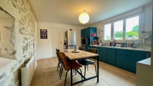 Maisons de vacances Ty Leroux - wifi - centre bourg : photos des chambres