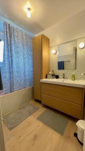 Maisons de vacances Ty Leroux - wifi - centre bourg : photos des chambres