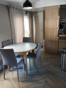 Campings les sables du midi mobil home bougainvilliers : photos des chambres