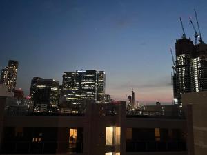 London Thames Canary Wharf Flat Sleeps 8 near O2 London City Airport