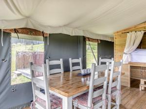Safari Tent One - Uk44404