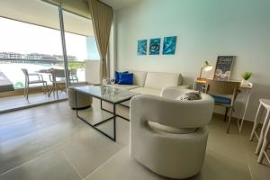 1 Alcoba Hermosa vista a la laguna + bote inflable