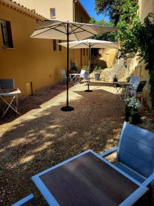 B&B / Chambres d'hotes L-Oree du Ventoux - Crillon-le-Brave : photos des chambres