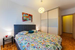 Flexible SelfCheckIns 111 - Zagreb - Parking - 2 Bedrooms - Loggia